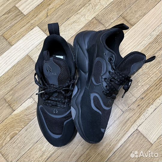 Кроссовки Traffa