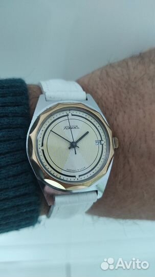 Часы механические Ракета