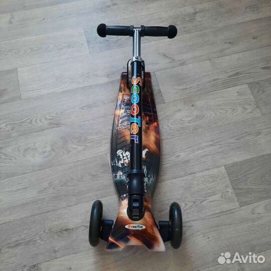 Самокат детский трехколесный светящиеся колеса