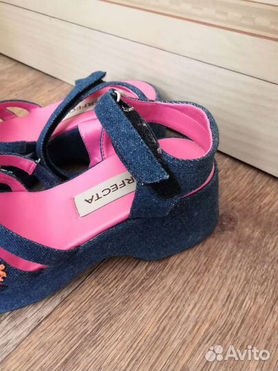 Босоножки для девочки