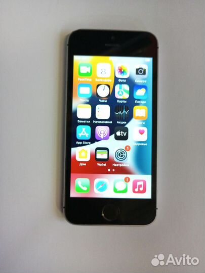 iPhone SE, 32 ГБ