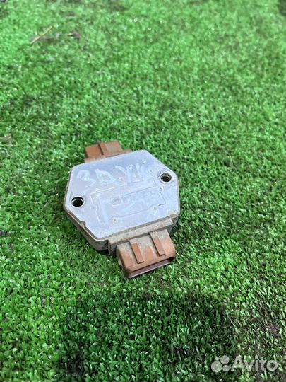 Комутатор Audi A6 Avante C4 ABC 2.6 1996