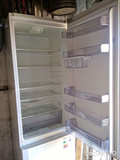 Холодильник beko