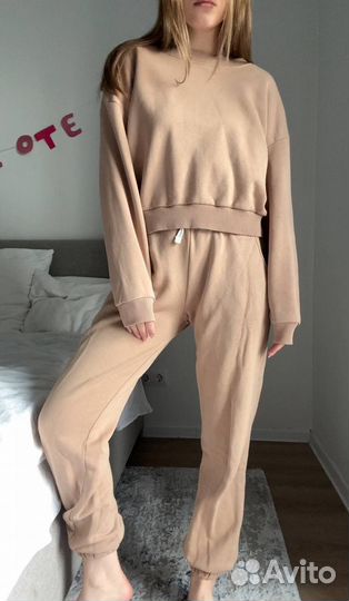 Спортивный костюм женский