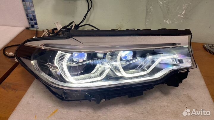 Правая фара BMW G30 LED adaprive в сборе