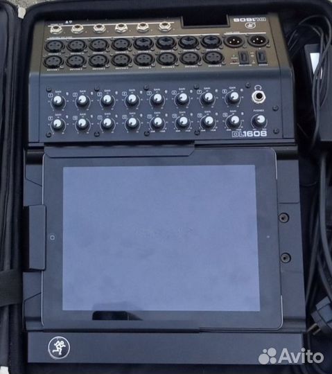 Микшерный пульт Mackie DL -1608