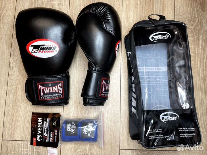 Боксерские перчатки Twins толстая кожа