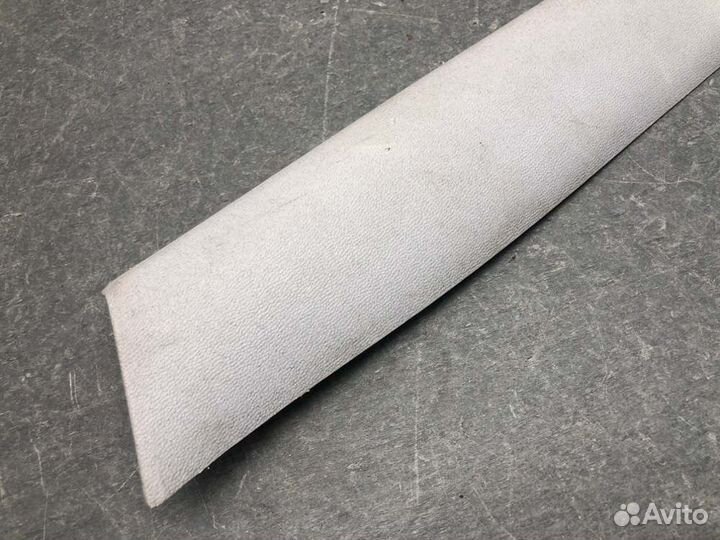 Обшивка крышки багажника правая Ford Focus DNW