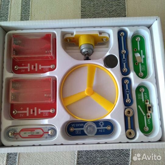 Электронный конструктор знаток