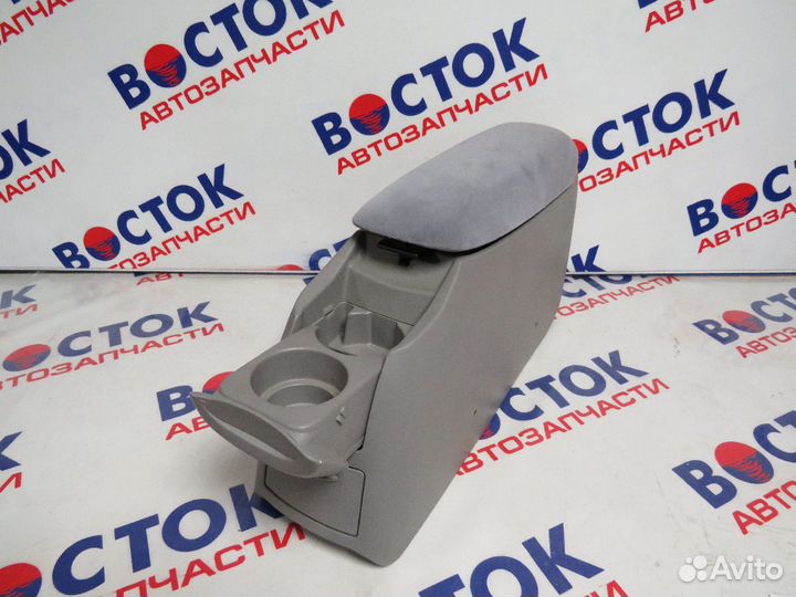 Подлокотник toyota prius NHW10