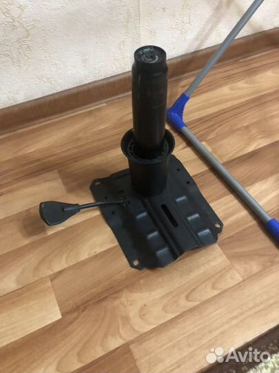 Газлифт для офисного кресла