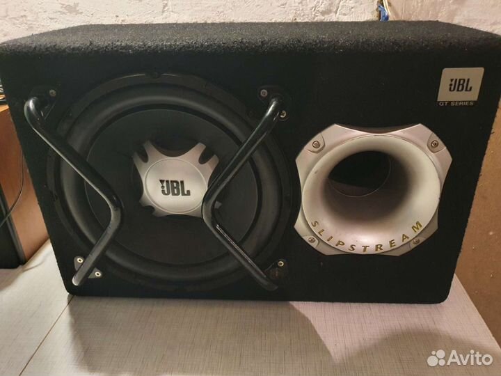 Автозвук (сабвуфер, усилитель, провода)