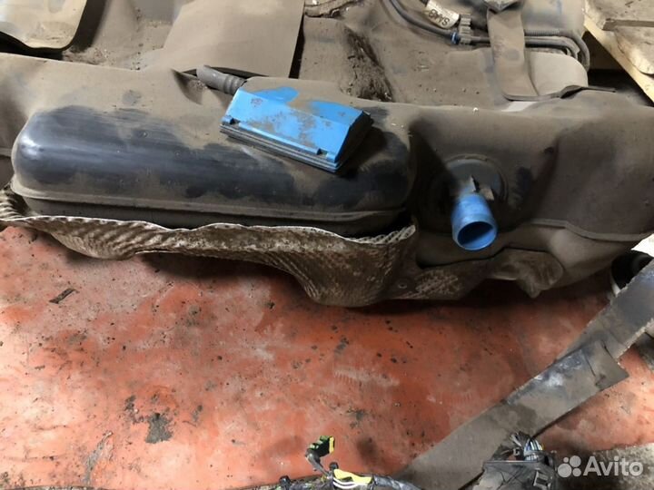 Топливный бак на Cadillac BLS 2006-2010