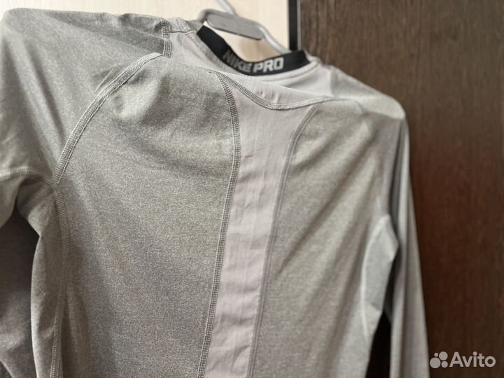 Лонгслив компрессионный Nike