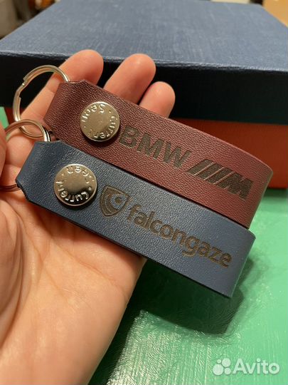 Брелоки с логотипом и без