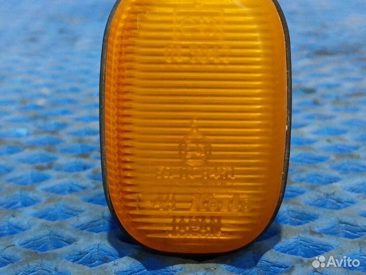 Поворотник в крыле Toyota Rav4 кроссовер 2000