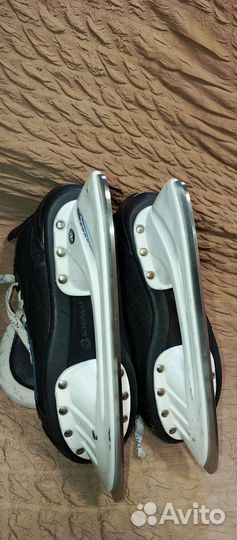 Коньки хоккейные 39 размер