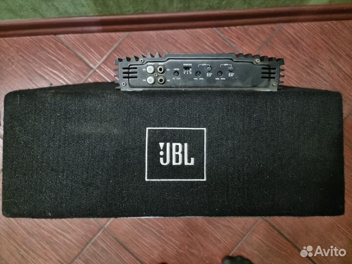 Автомобильный сабвуфер JBL Stage 1200B Усилитель