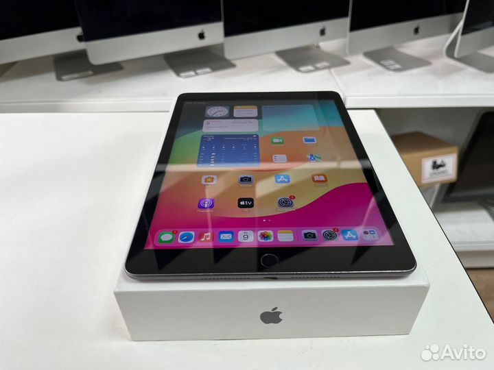 iPad 8 Space Gray Wi-Fi+LTE 32 GB в коробке (1667)