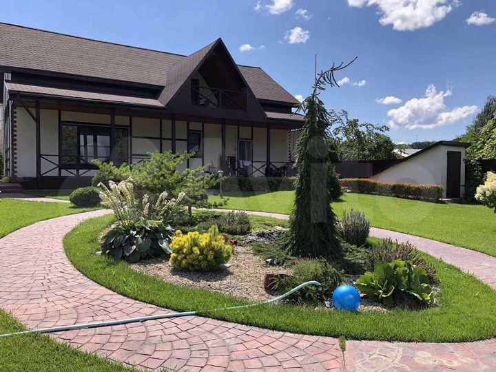 Коттедж 180 м² на участке 15 сот.