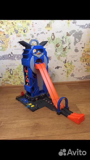Hot wheels mega garage