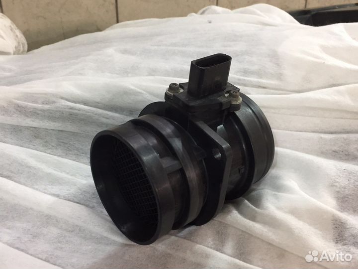 Датчик массового расхода воздуха Audi q7