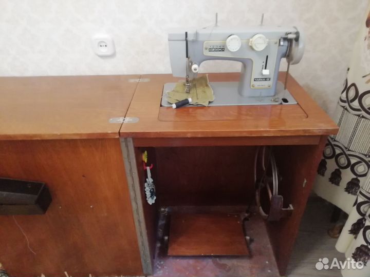Швейная машина Чайка 3