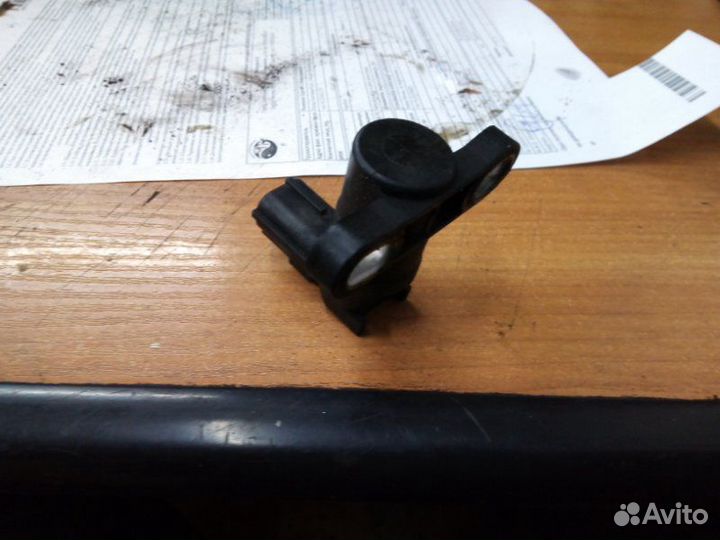 Датчик положения коленвала Ford Focus 2 хэтчбек