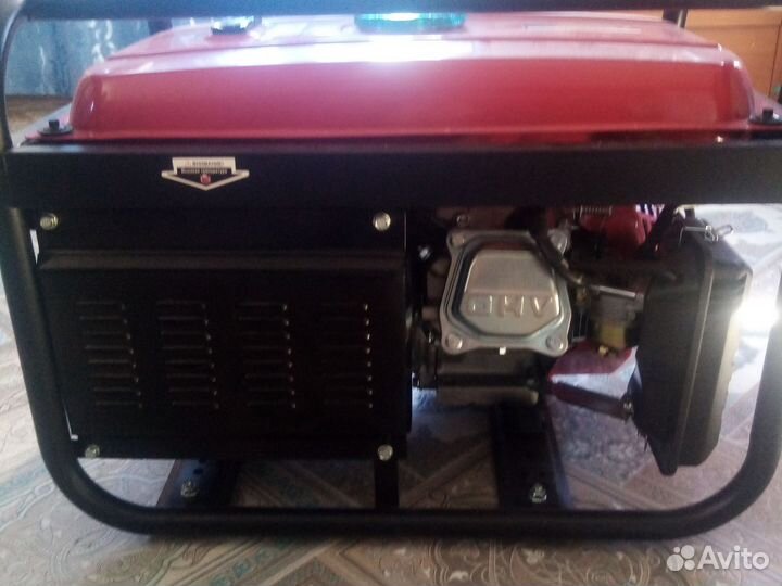 Бензиновый генератор