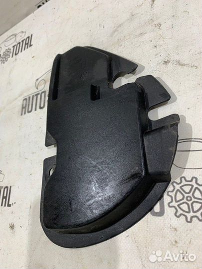 Крышка фонаря задняя левая Renault Symbol K7JA700