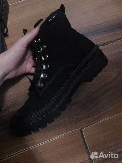 Ботинки кроссовки