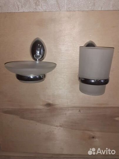 Мыльница и стокан для зубных щеток, набором. Бу