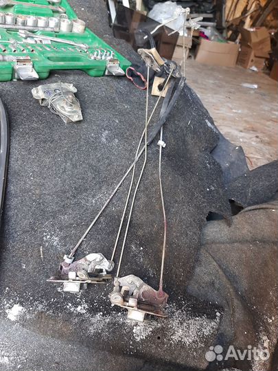 Замок задней двери ваз 2105