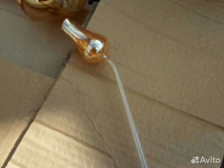 Вазочка и два тюпьпана