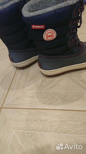 Сноубутсы Helly hansen