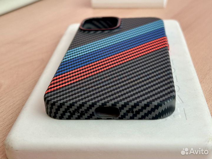 Чехол на iPhone 14