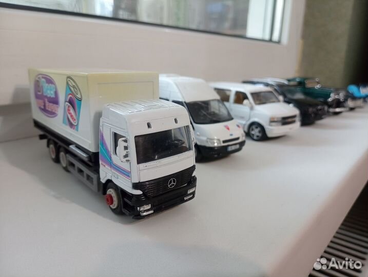 Модели авто металлические kinsmart, welly, hotwhee