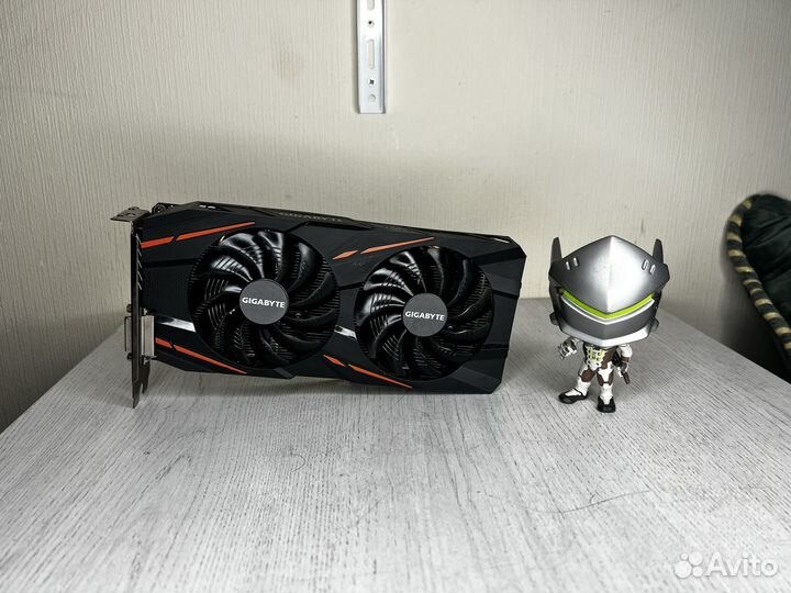 RX 580 8Gb Gigabyte Gaming Отличная