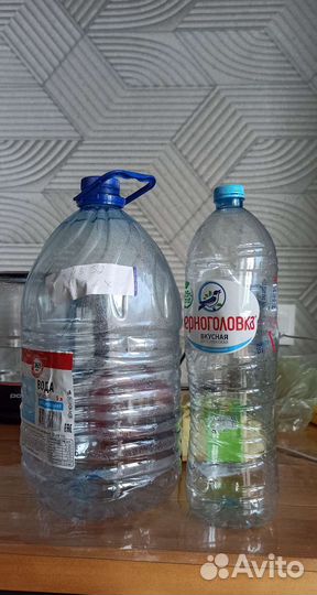 Бутылки пластиковые из-под воды, 37 шт. Пакетом