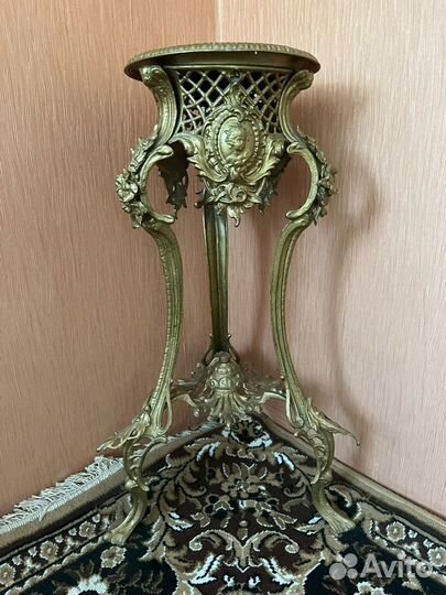 Старинная подставка