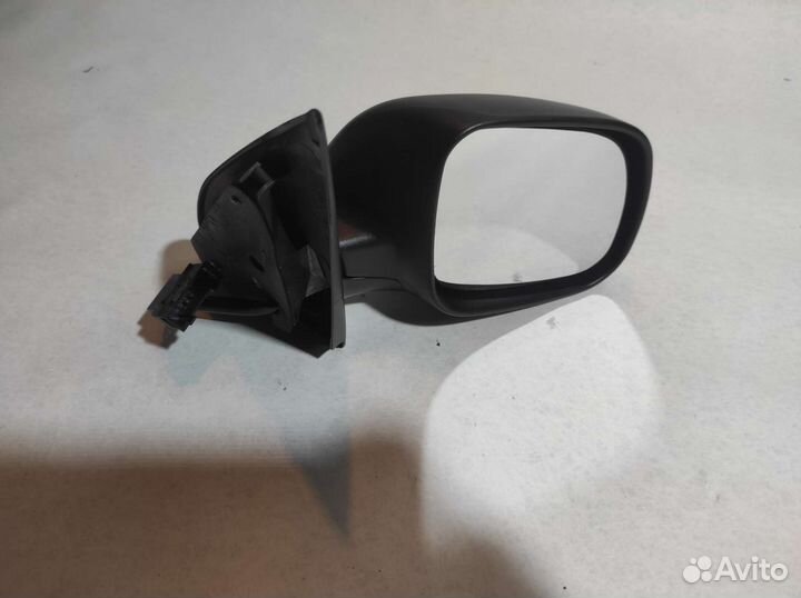 Зеркало правое skoda fabia 12.1999 - 03.2008