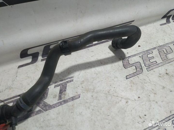 Патрубок радиатора Audi Q5 8R 2012—2017