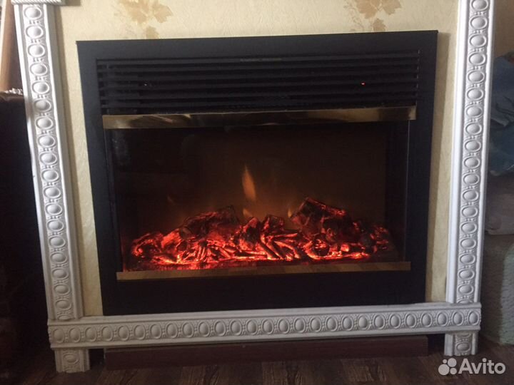 Электрокамин с эффектом пламени