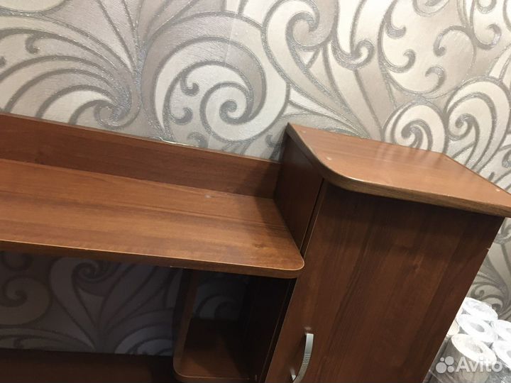 Компьютерный стол