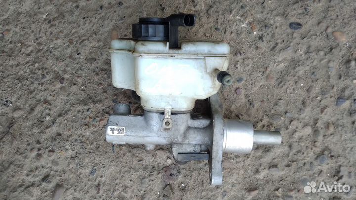 Главный тормозной цилиндр Шкода Октавия А5 1.4