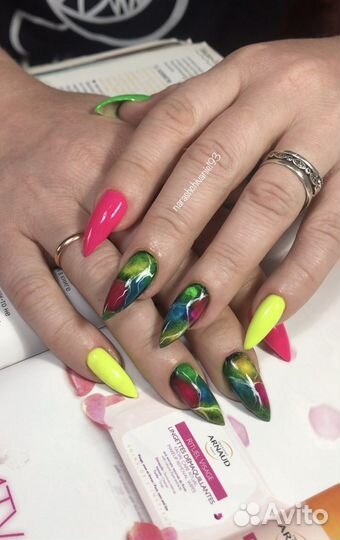 Коррекция наращённых ногтей