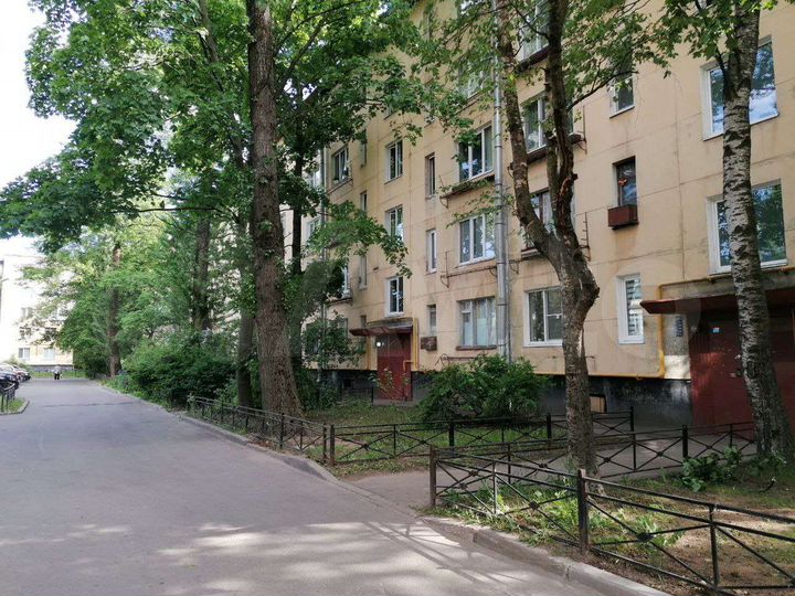4-к. квартира, 50 м², 1/5 эт.