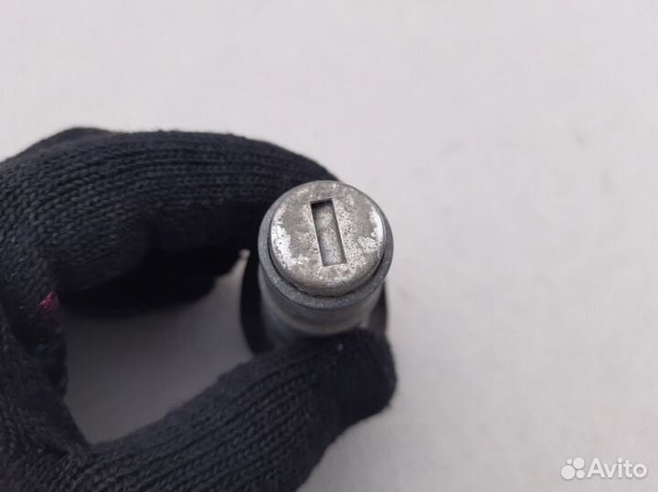 Вставка замка багажника Audi A6 C5