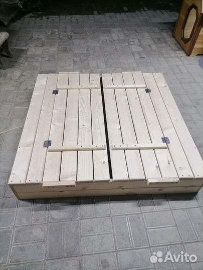 Песочница с крышкой