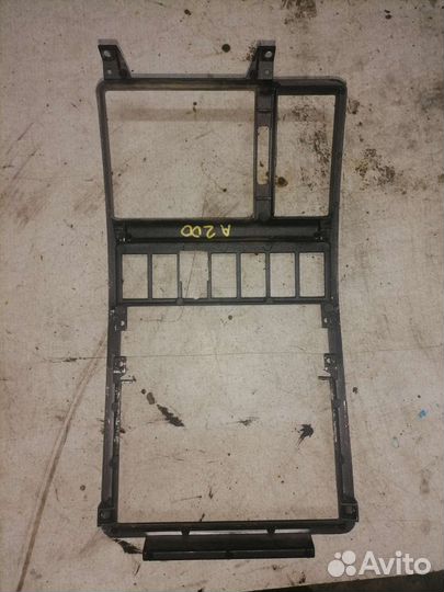 Центральная рамка в торпеду ауди 200